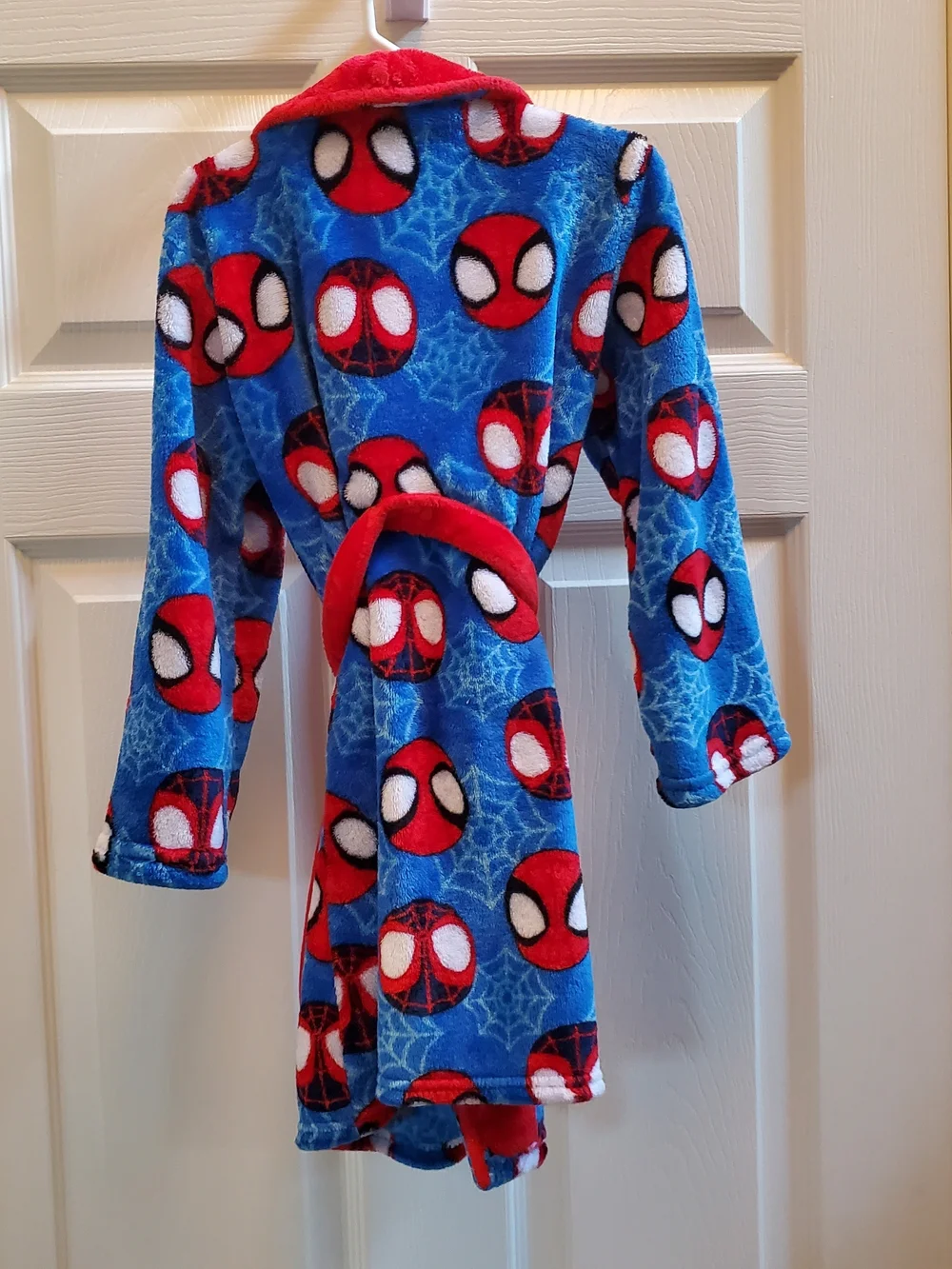 Kids Blue and Red Spiderman Plush Robe size 4T/5T